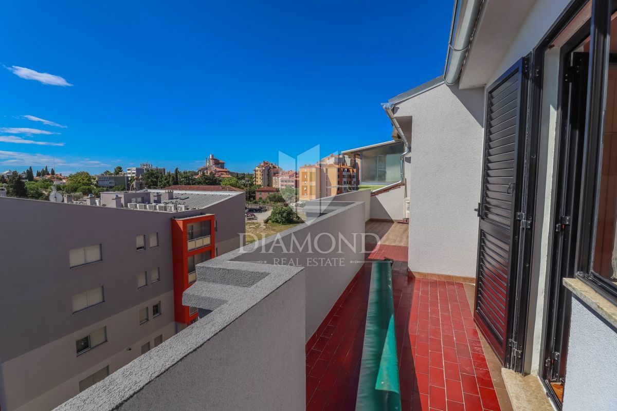 Rovinj, center, sončen apartma s pogledom na morje