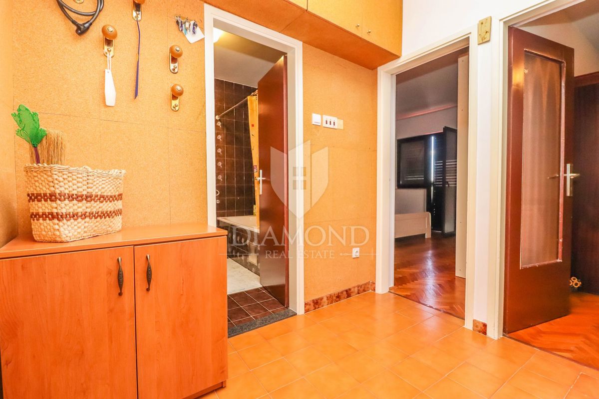 Rovinj, center, sončen apartma s pogledom na morje