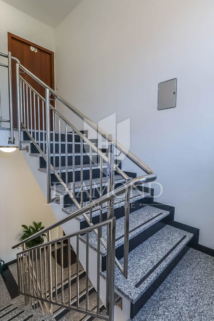 Pula, hiša s štirimi apartmaji na mirni lokaciji