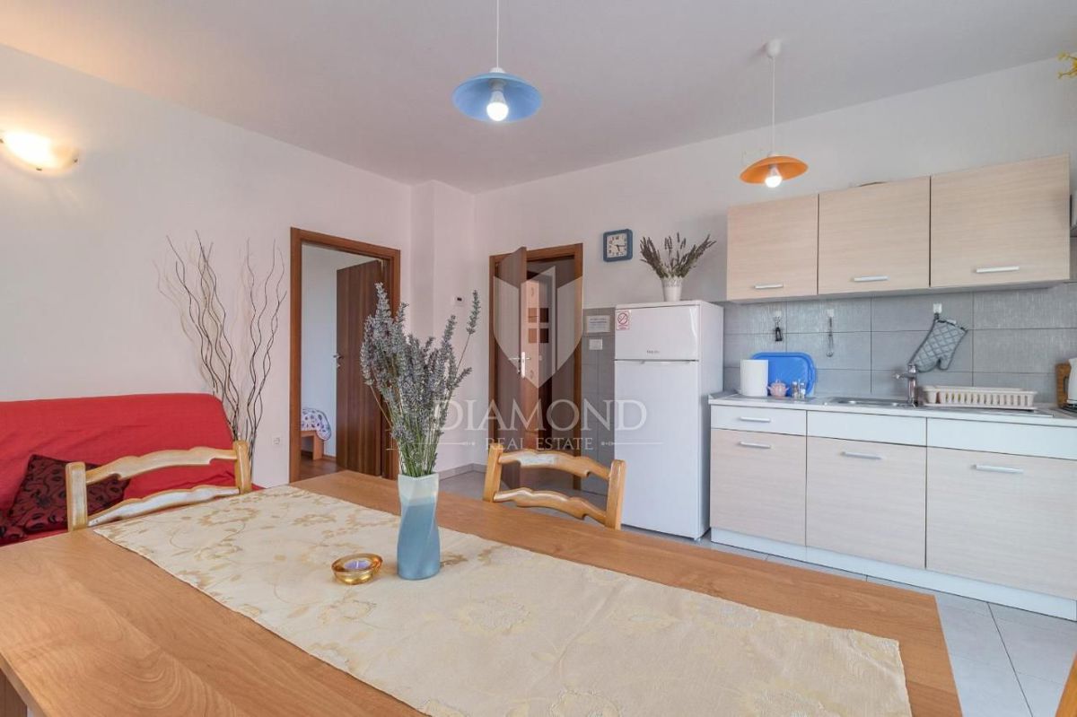 Pula, hiša s štirimi apartmaji na mirni lokaciji