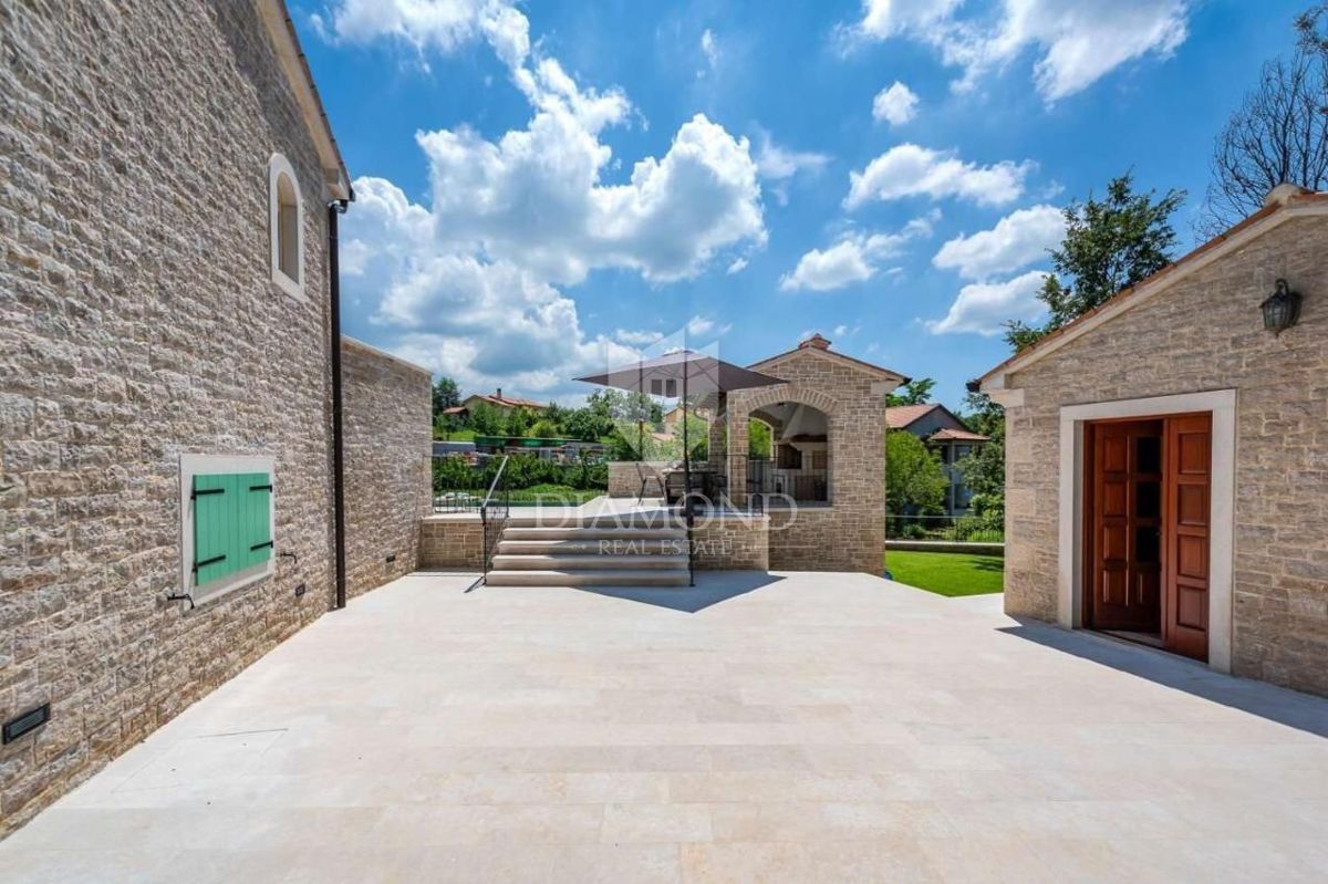 Hiša Stari Pazin, Pazin, 350m2