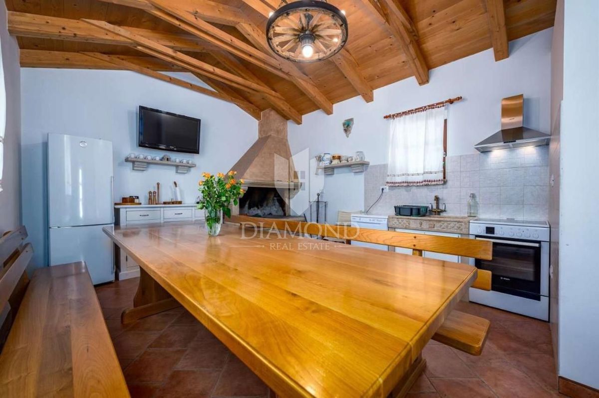 Hiša Stari Pazin, Pazin, 350m2