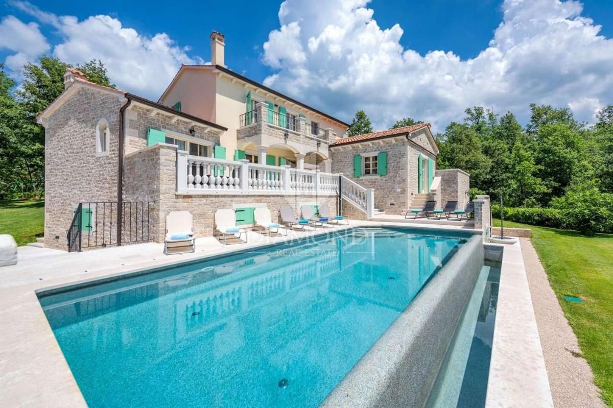Hiša Stari Pazin, Pazin, 350m2