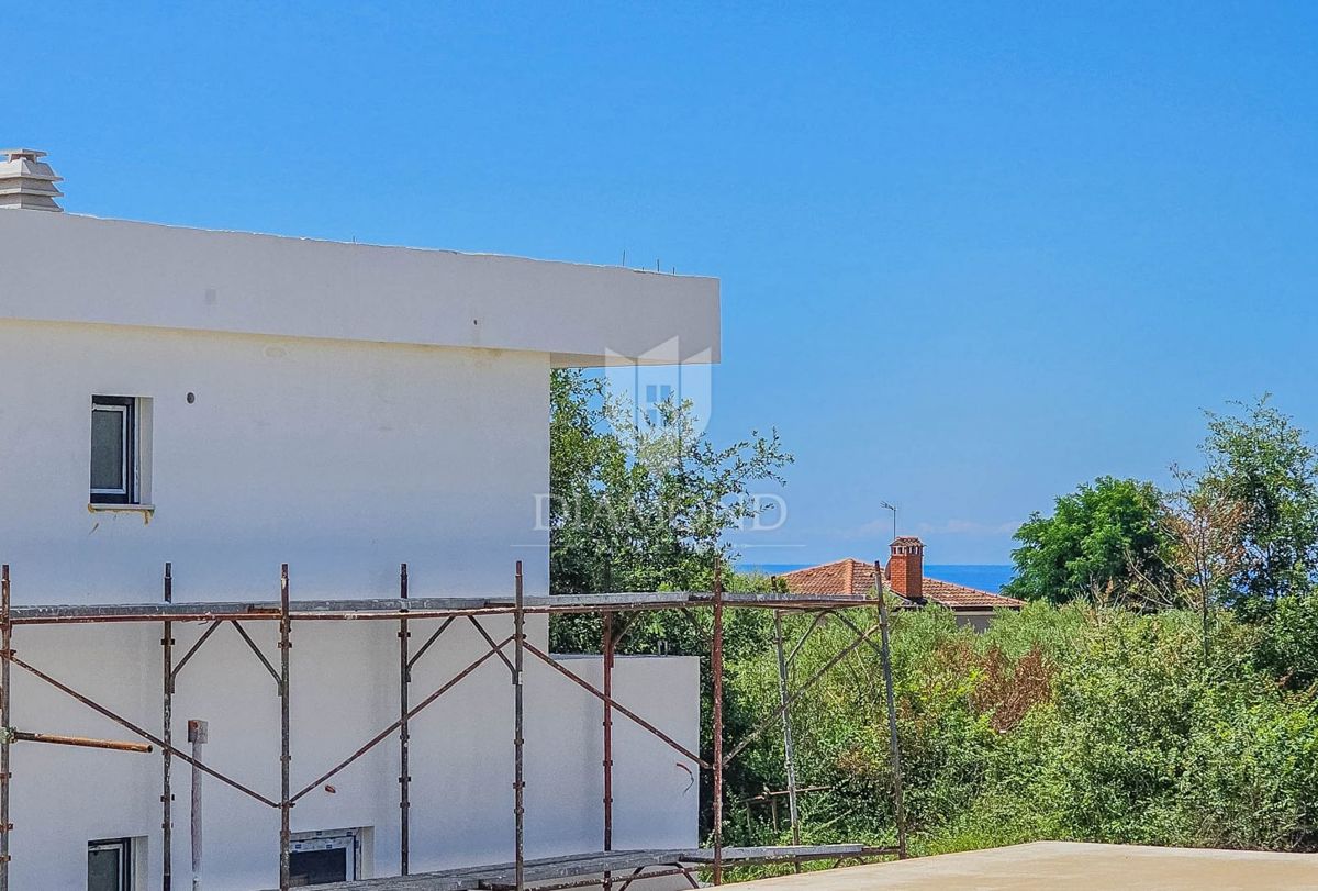 Poreč, Tar, luksuzna hiša z ogrevanim bazenom!