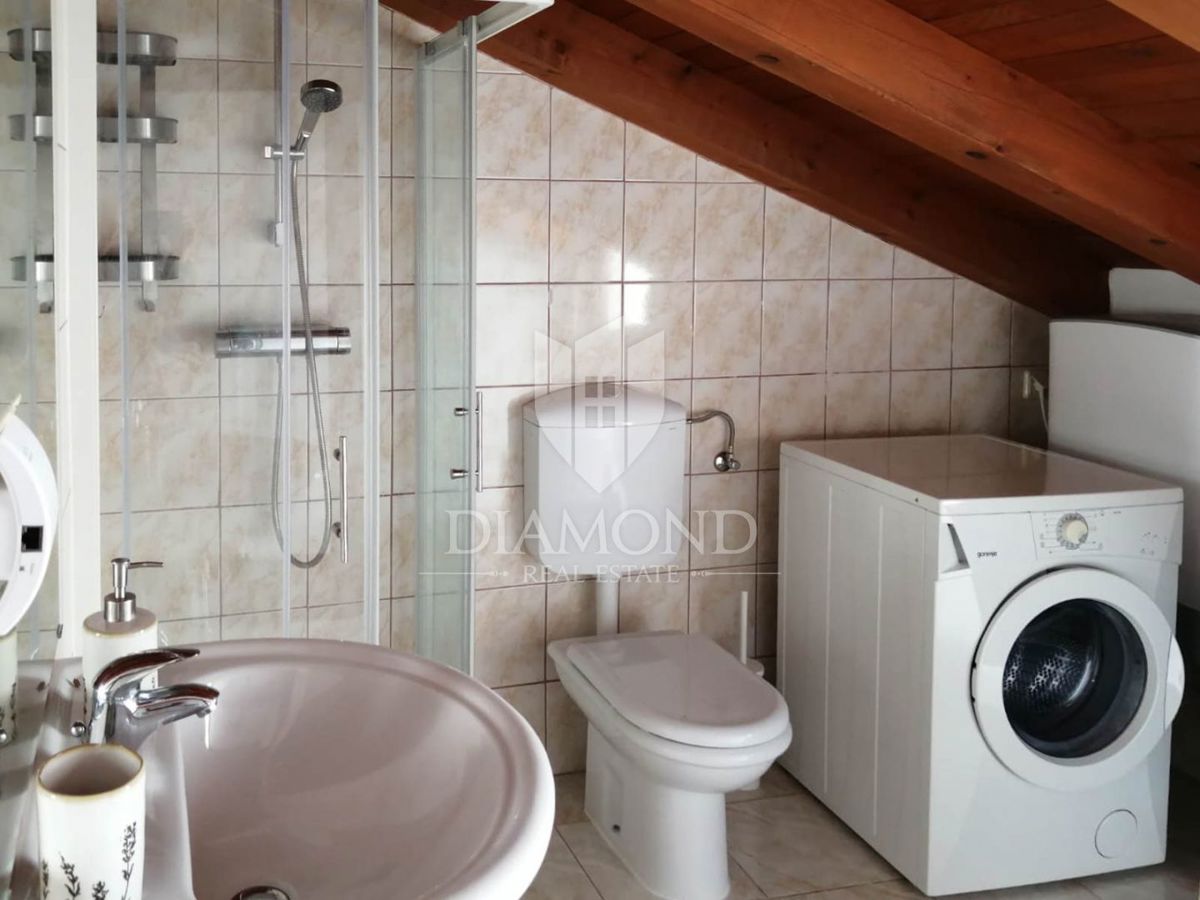 Brtonigla, prenovljeno stanovanje s čudovitim razgledom