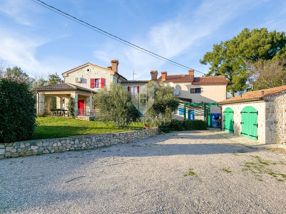 Labin, okolica, lepa avtohtona počitniška hiša.