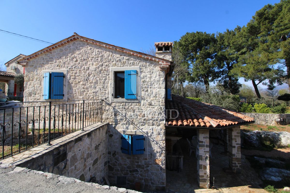 Labin, okolica, lepa avtohtona počitniška hiša.