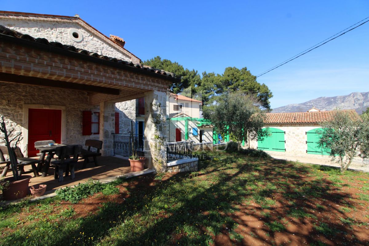 Labin, okolica, lepa avtohtona počitniška hiša.