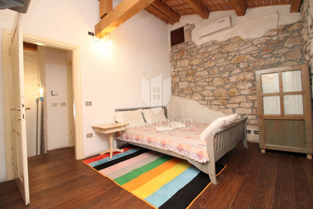 Labin, okolica, lepa avtohtona počitniška hiša.