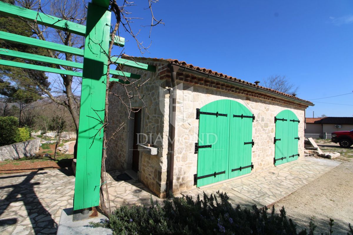 Labin, okolica, lepa avtohtona počitniška hiša.
