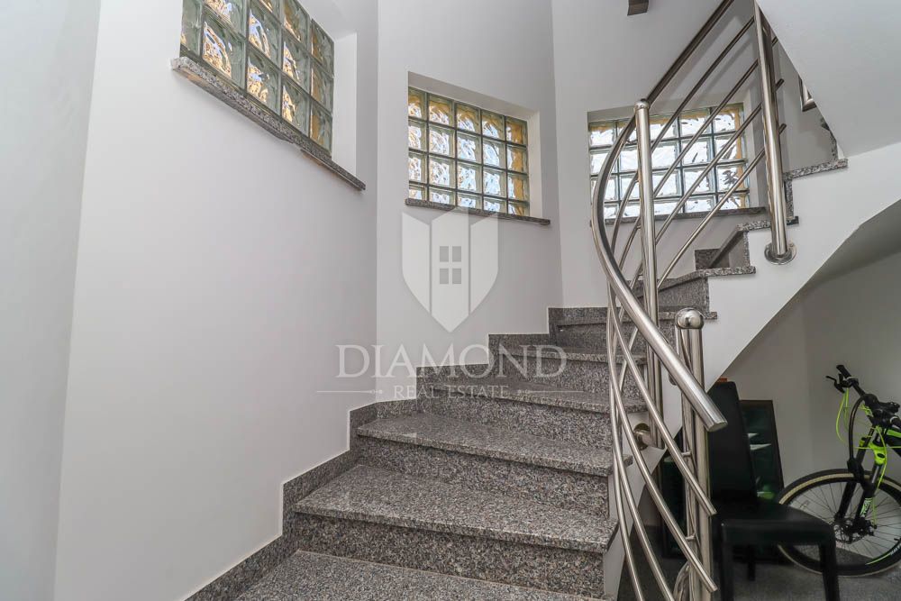 Vila s pogledom na morje v bližini Pule