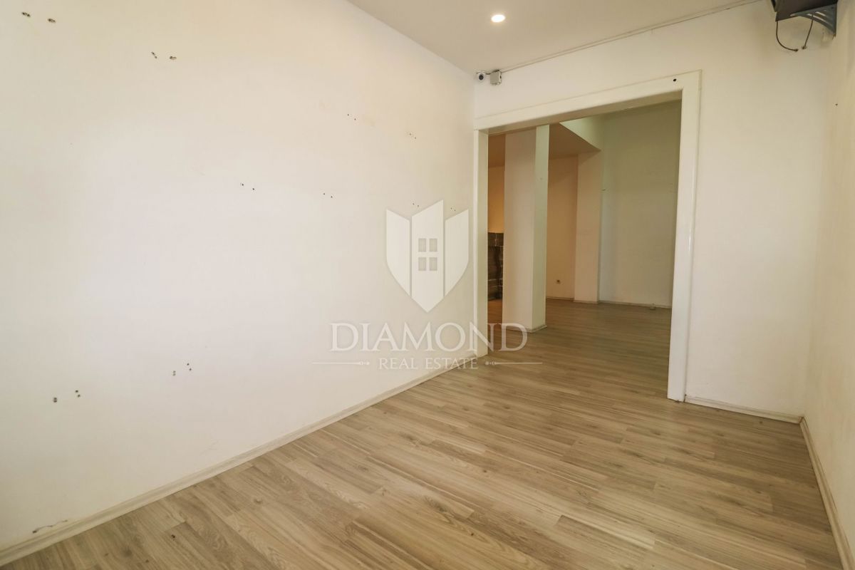 Poslovni prostor Rovinj, 104,43m2