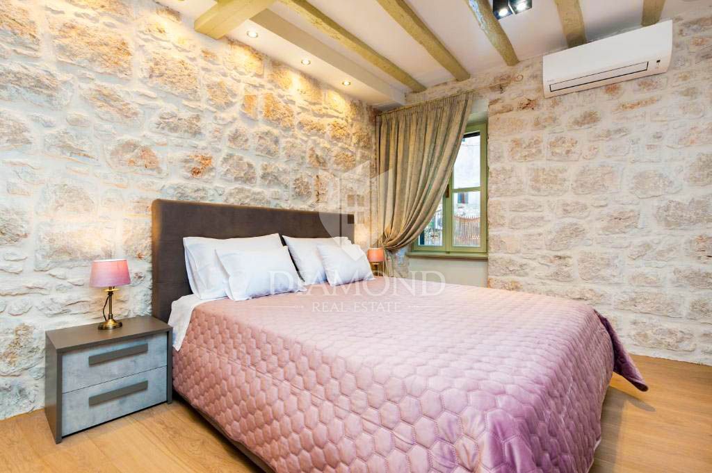 Rovinj, vrhunska nepremičnina s teraso v starem mestnem jedru