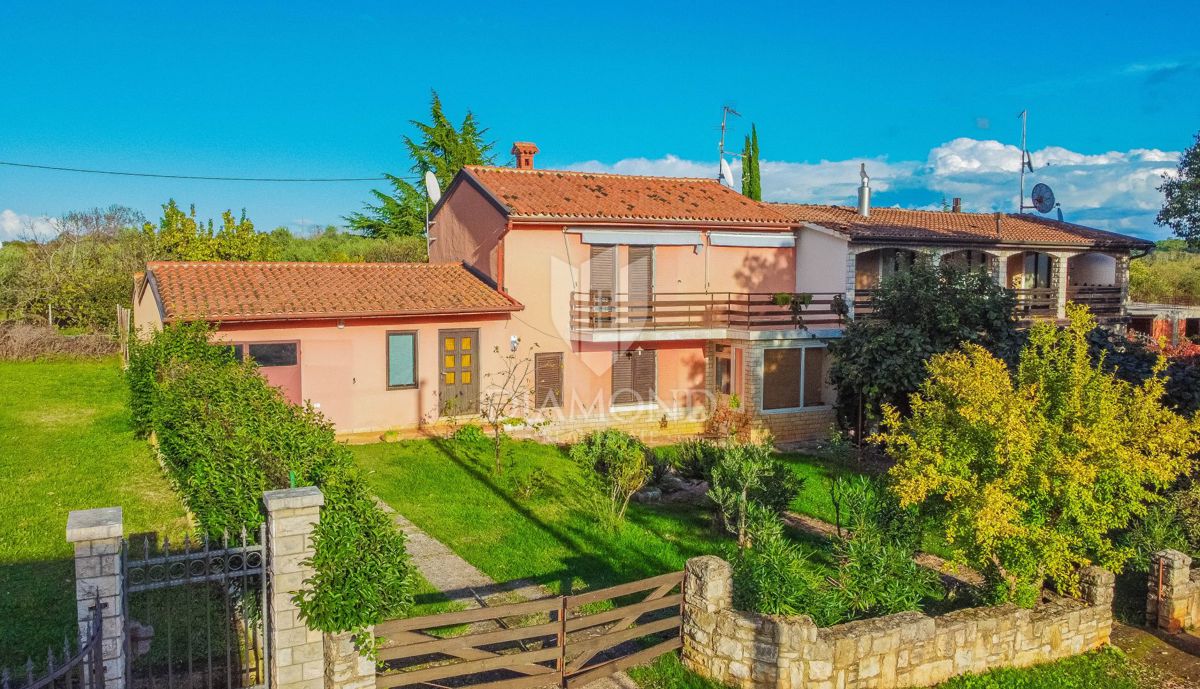 Brtonigla, okolica! Izjemna hiša z veliko potenciala!