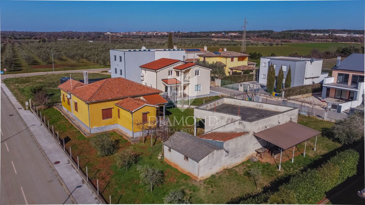 Umag, hiša v bližini centra za prenovo