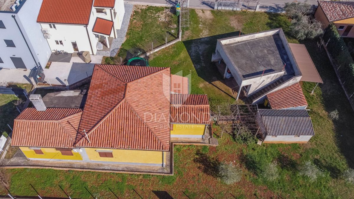 Umag, hiša v bližini centra za prenovo