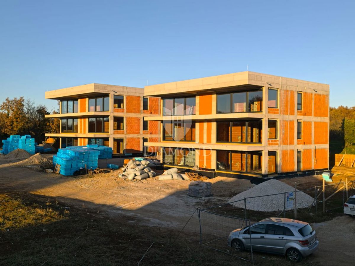 Poreč, moderna novogradnja v bližini centra!