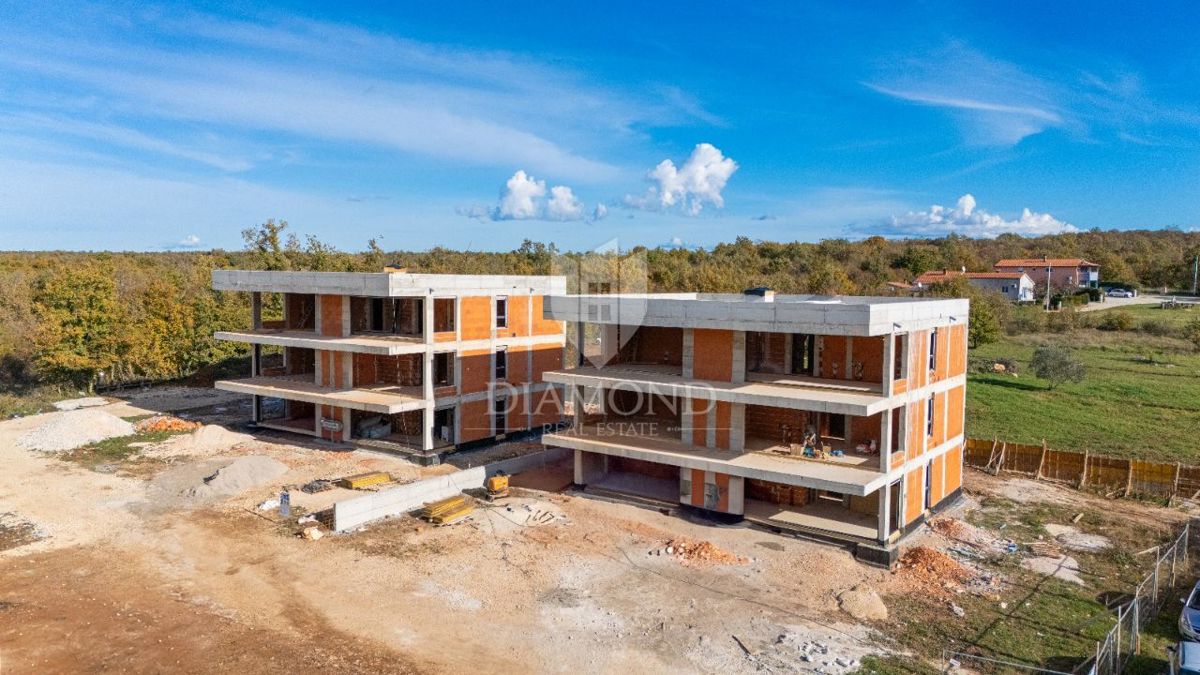 Poreč, moderna novogradnja v bližini centra!