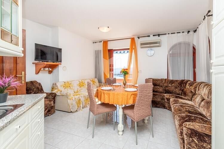 Apartma v Rabcu s čudovitim pogledom na morje