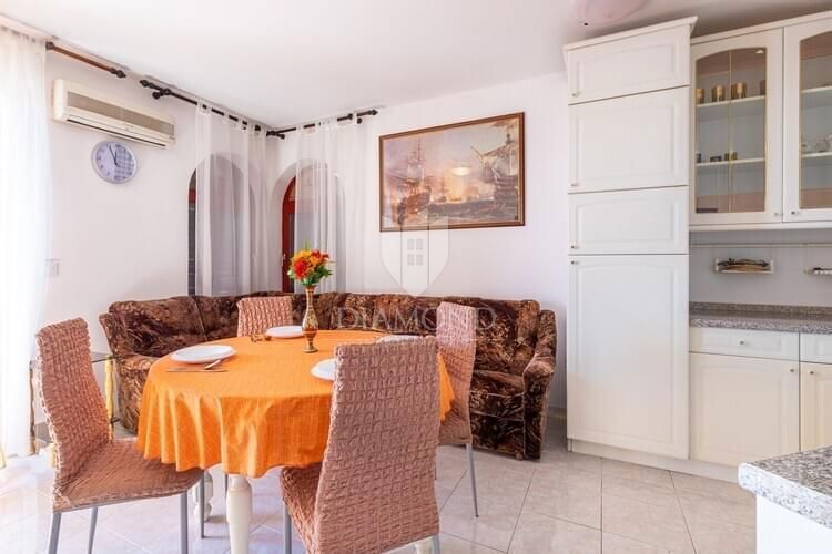 Apartma v Rabcu s čudovitim pogledom na morje