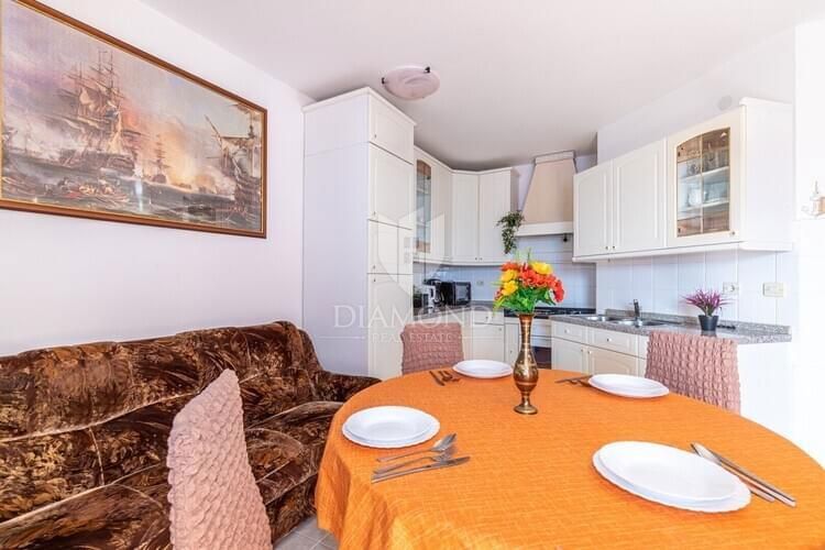 Apartma v Rabcu s čudovitim pogledom na morje