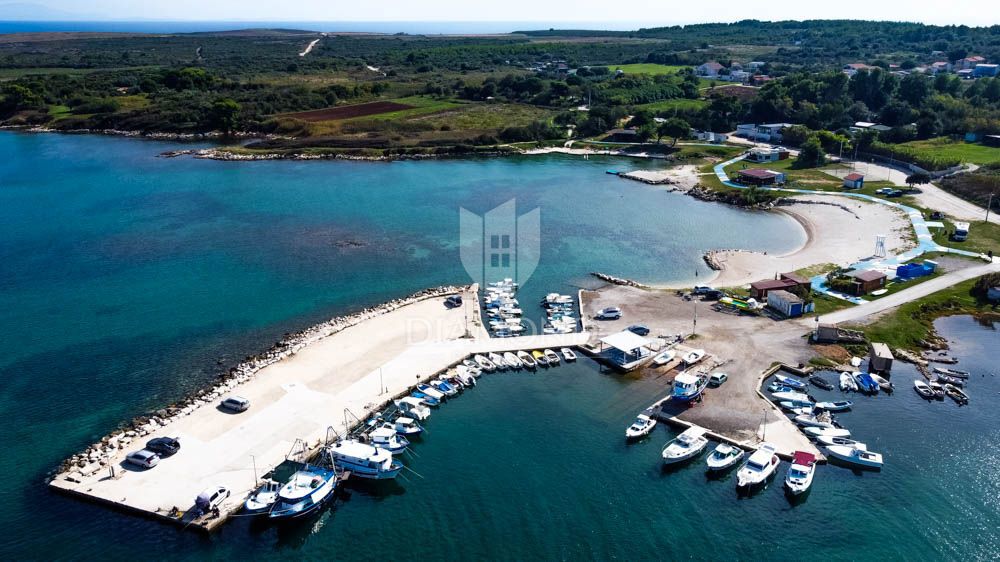 Moderna novogradnja v bližini plaže v bližini Medulina! 