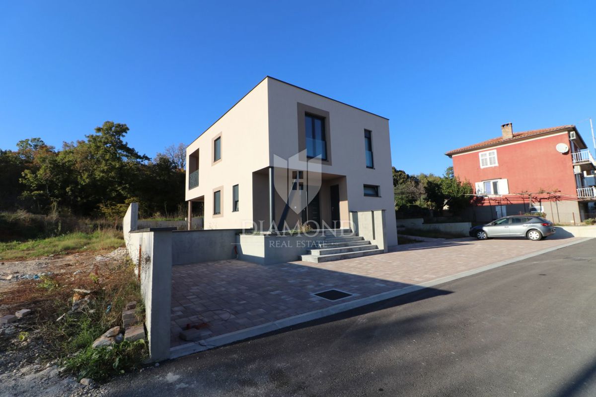 Labin, novogradnja, odlična hiša dvojček v centru mesta