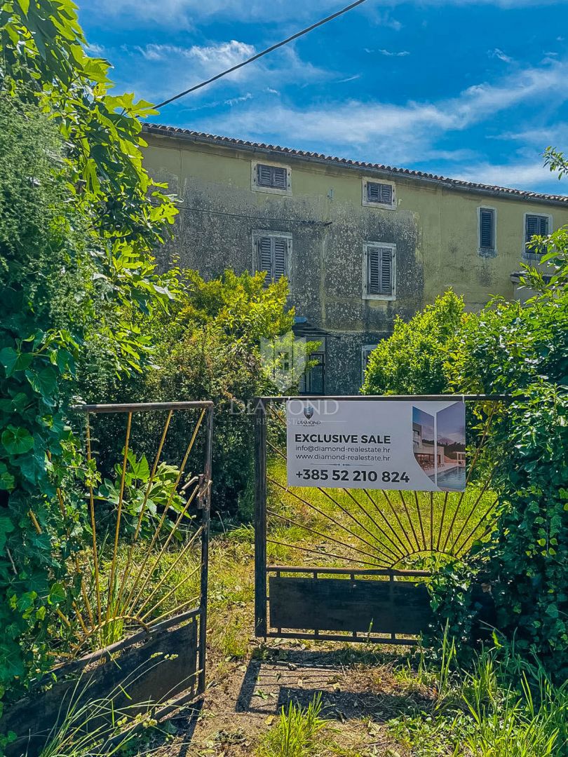 Istra, Novigrad, okolica, avtohtona istrska hiša ob morju!