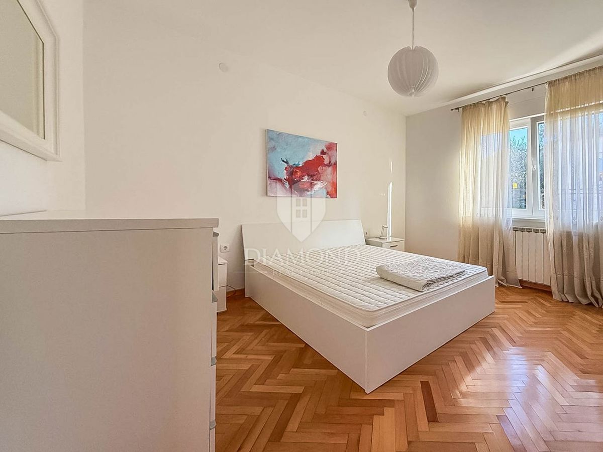 Pritličje 500 metrov od morja