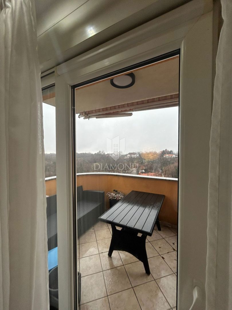Dvonadstropno stanovanje v Marčeljih