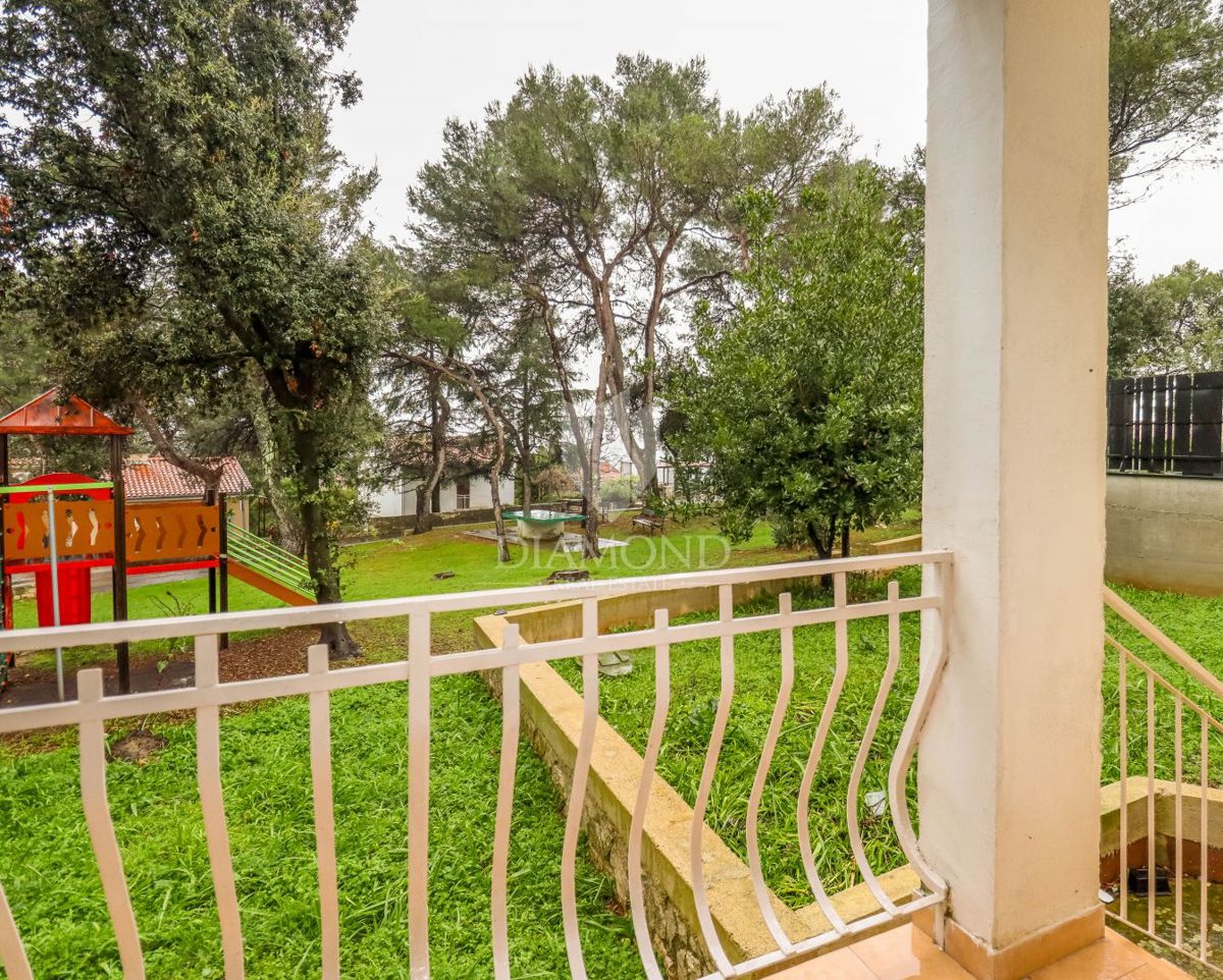 EKSKLUZIVNO! Apartma le nekaj korakov od plaže na prestižni lokaciji