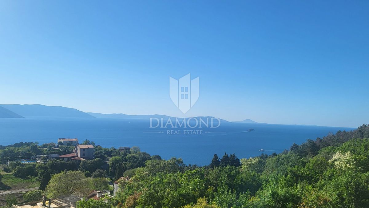 Hiša s panoramskim razgledom, območje Plomina