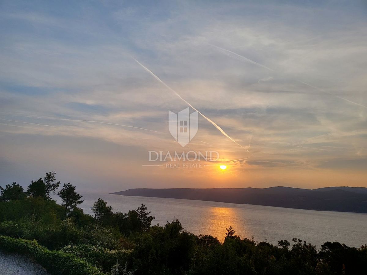 Hiša s panoramskim razgledom, območje Plomina