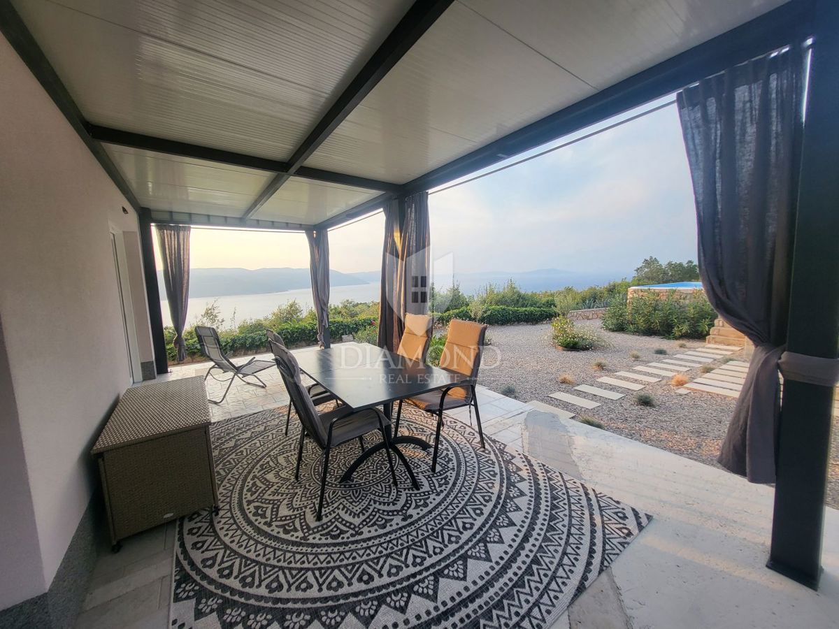 Hiša s panoramskim razgledom, območje Plomina