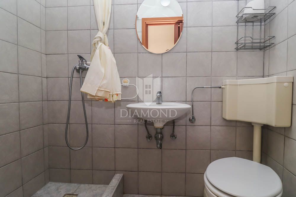 Investicijska priložnost!!! Premantura, 600m od plaže!