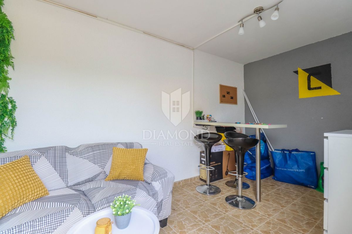 Rovinj, okolica, prostorno družinsko stanovanje na mirni lokaciji