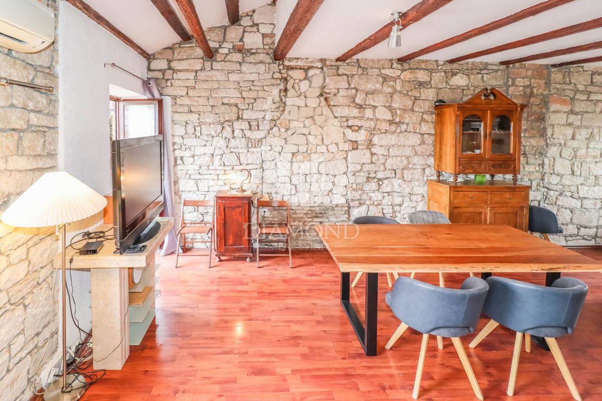 EKSKLUZIVNO! Rovinj, čudovito stanovanje s pogledom na morje!