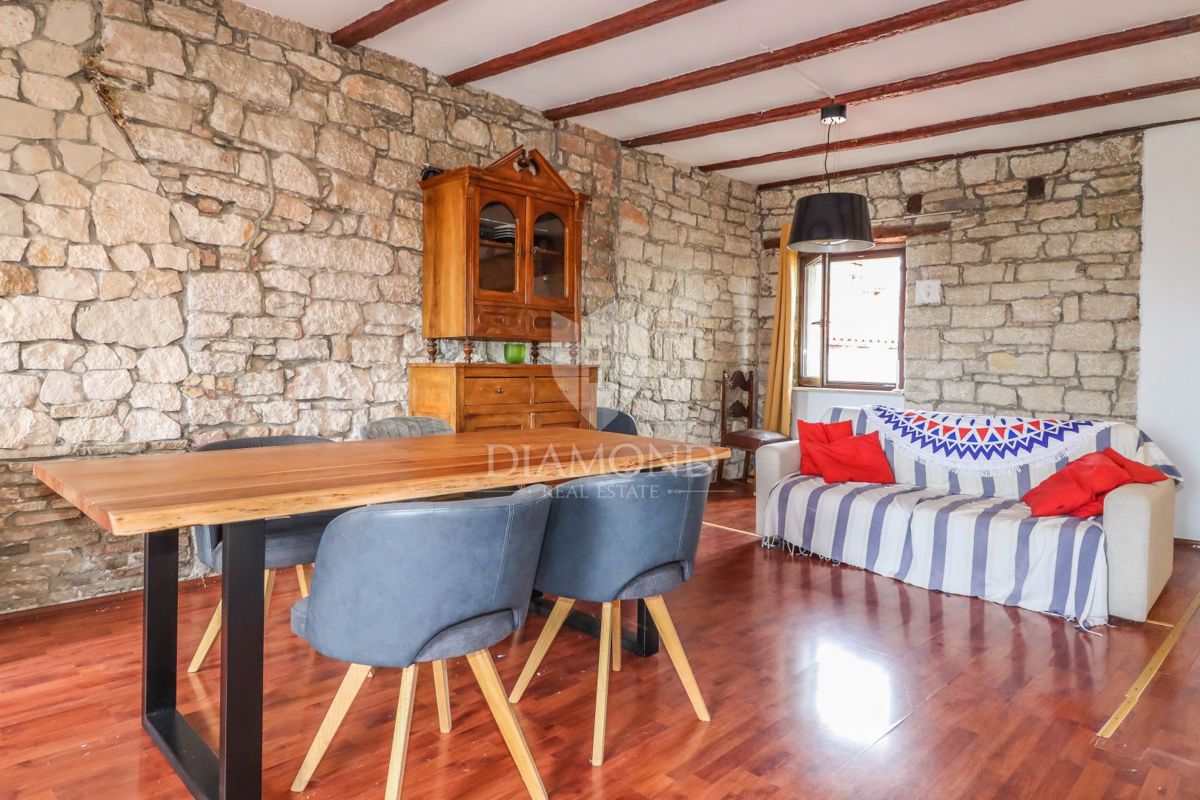 EKSKLUZIVNO! Rovinj, čudovito stanovanje s pogledom na morje!