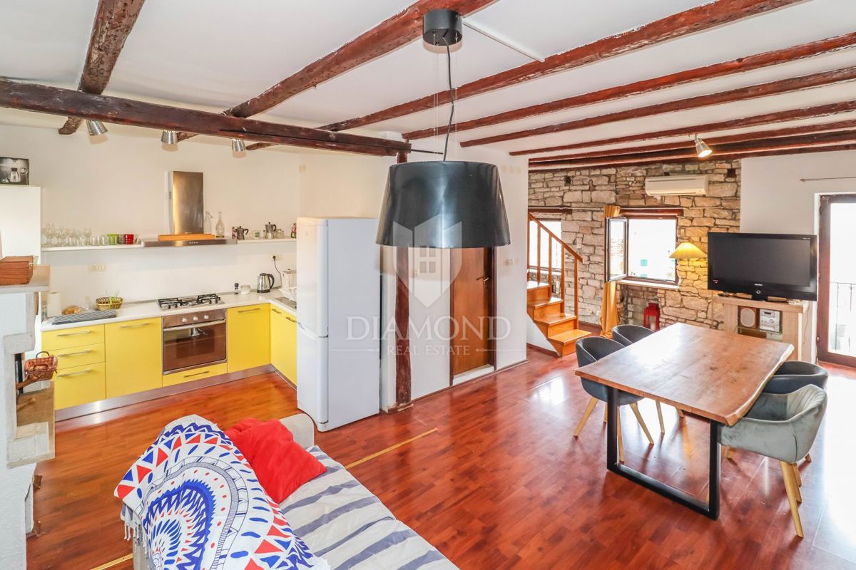 EKSKLUZIVNO! Rovinj, čudovito stanovanje s pogledom na morje!