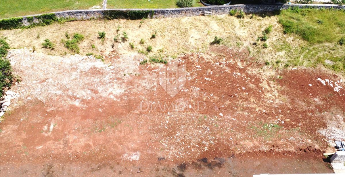 Zemljišče Poreč, 1.642m2