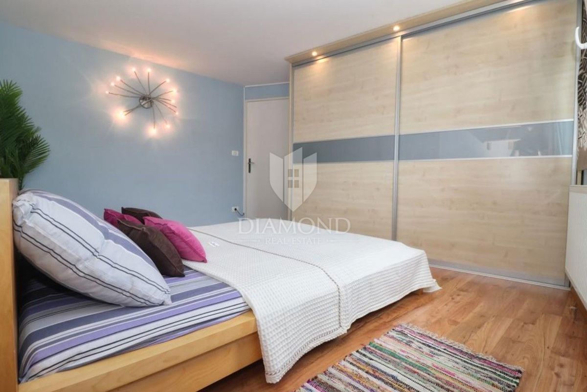 Rovinj! Apartma, balkon, parkirišče, 200 m do plaže!