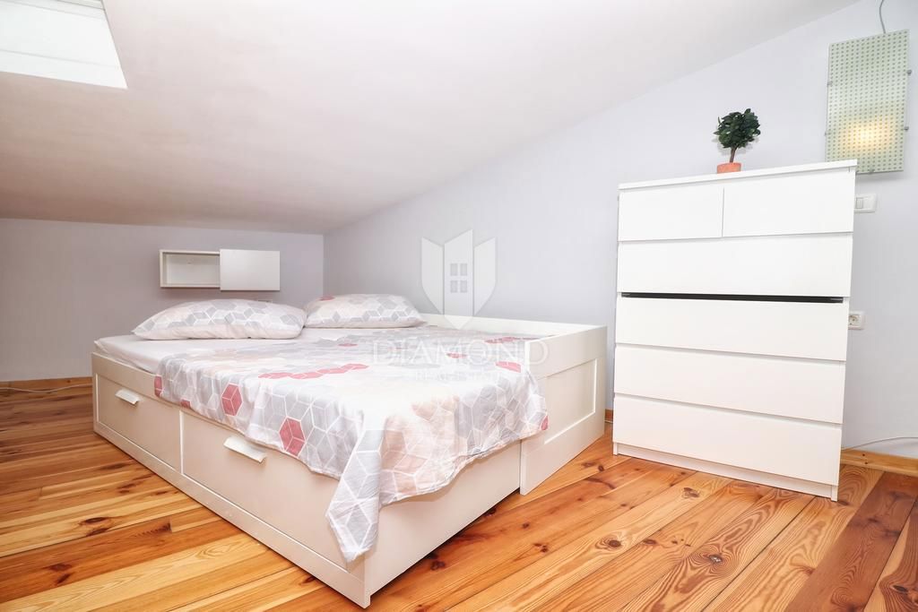 Rovinj! Apartma, balkon, parkirišče, 200 m do plaže!