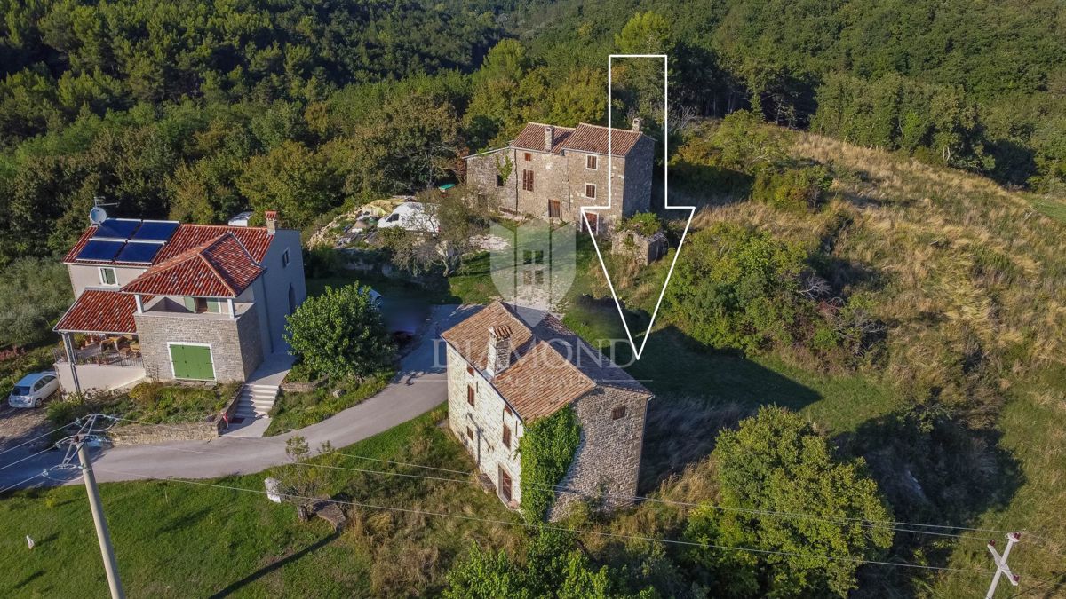Buje, okolica - samostojna hiša s panoramskim razgledom!