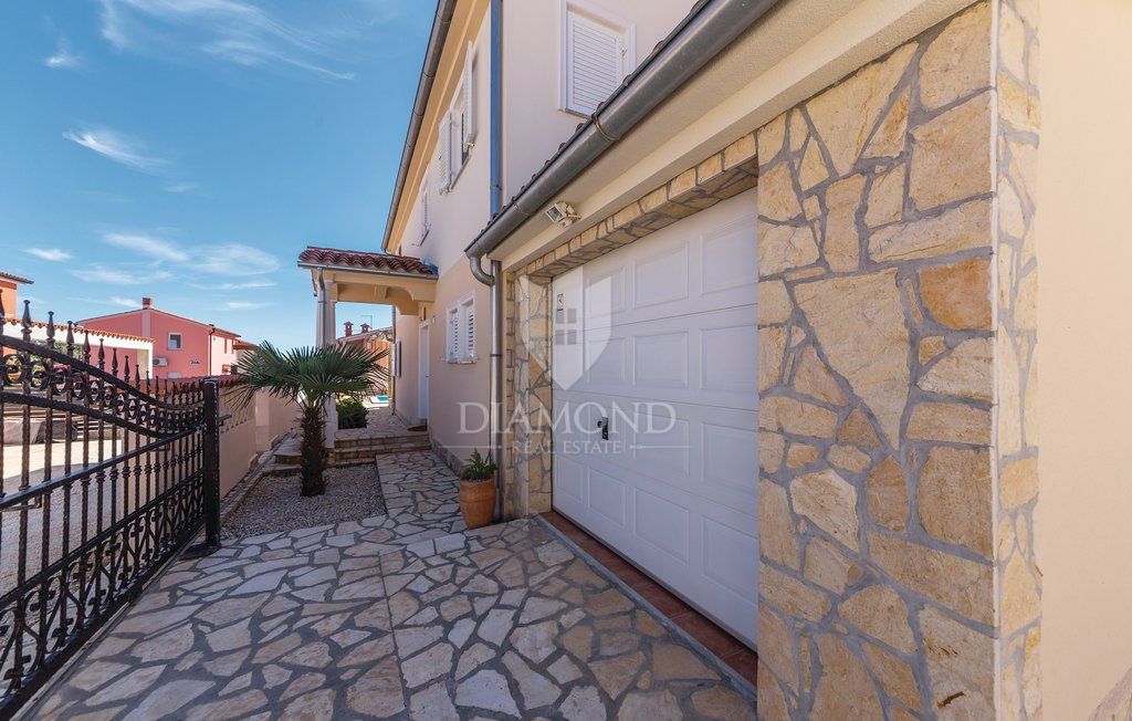 Priložnost! Počitniška hiša blizu morja, Fažana