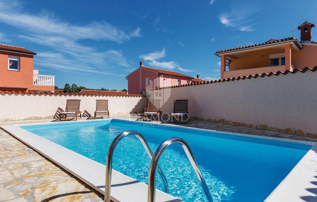 Priložnost! Počitniška hiša blizu morja, Fažana