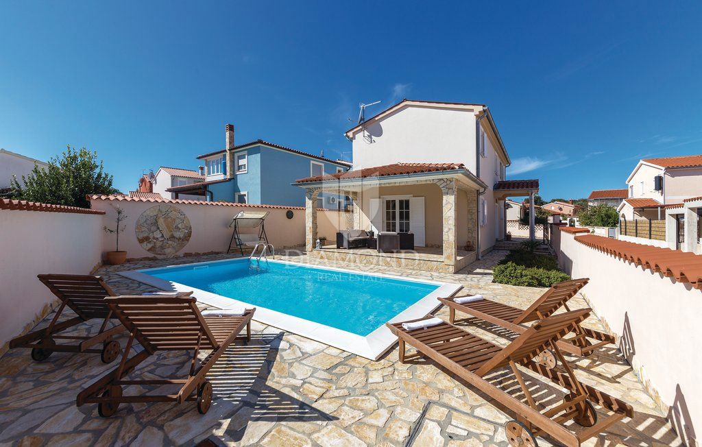 Priložnost! Počitniška hiša blizu morja, Fažana