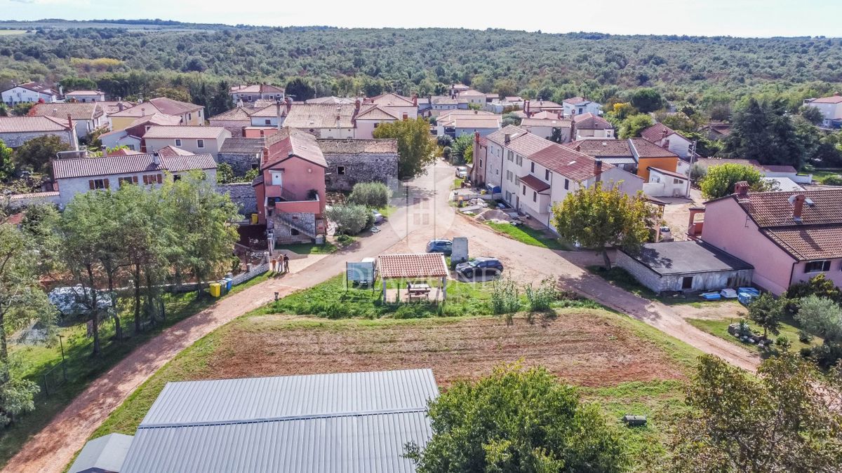 Novigrad, okolica, čudovito gradbeno zemljišče!