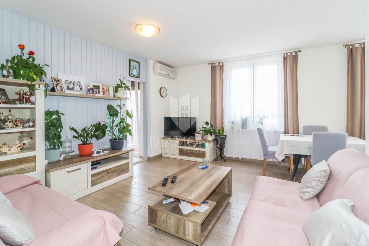 Rovinj, dvosobno stanovanje, balkon, parkirišče