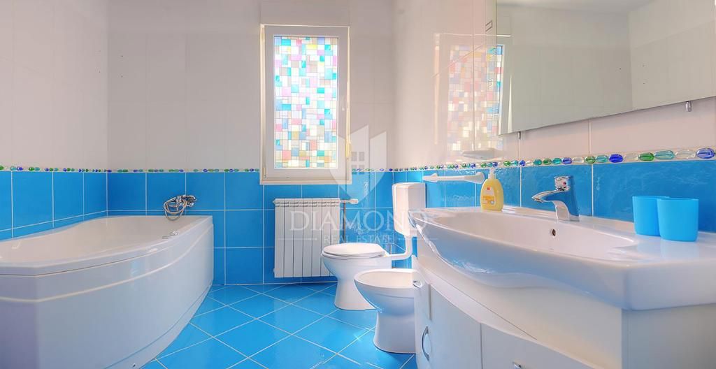 Hiša Busoler, Pula, 150m2