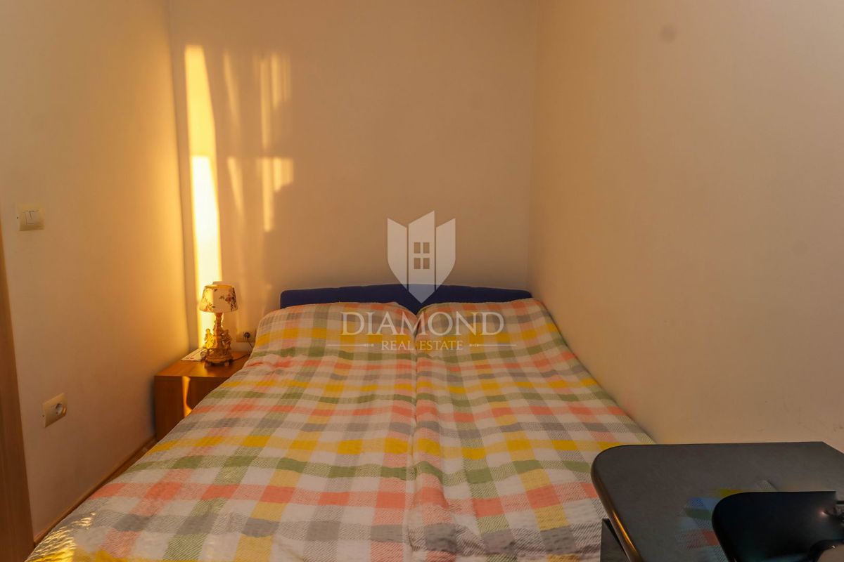 Istra, Novigrad, Apartma s pogledom na morje v središču Novigrada!